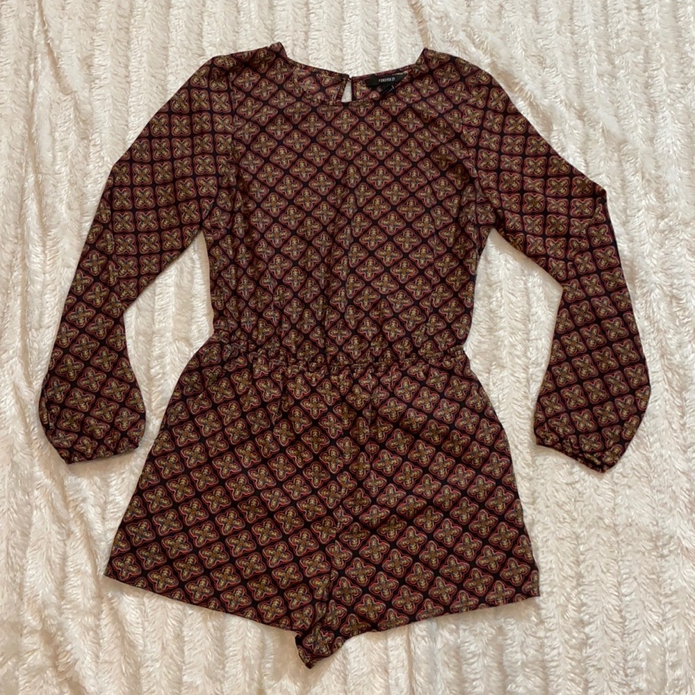 Hippy boho romper long sleeve size small forever 21 with front pockets